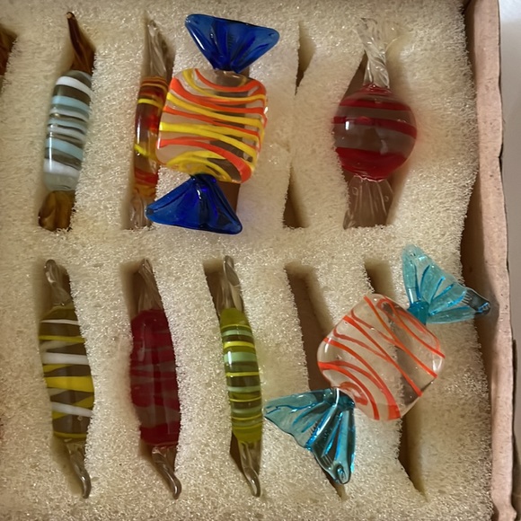 Lillian Vernon set of 10 glass candy pieces. - Picture 3 of 3